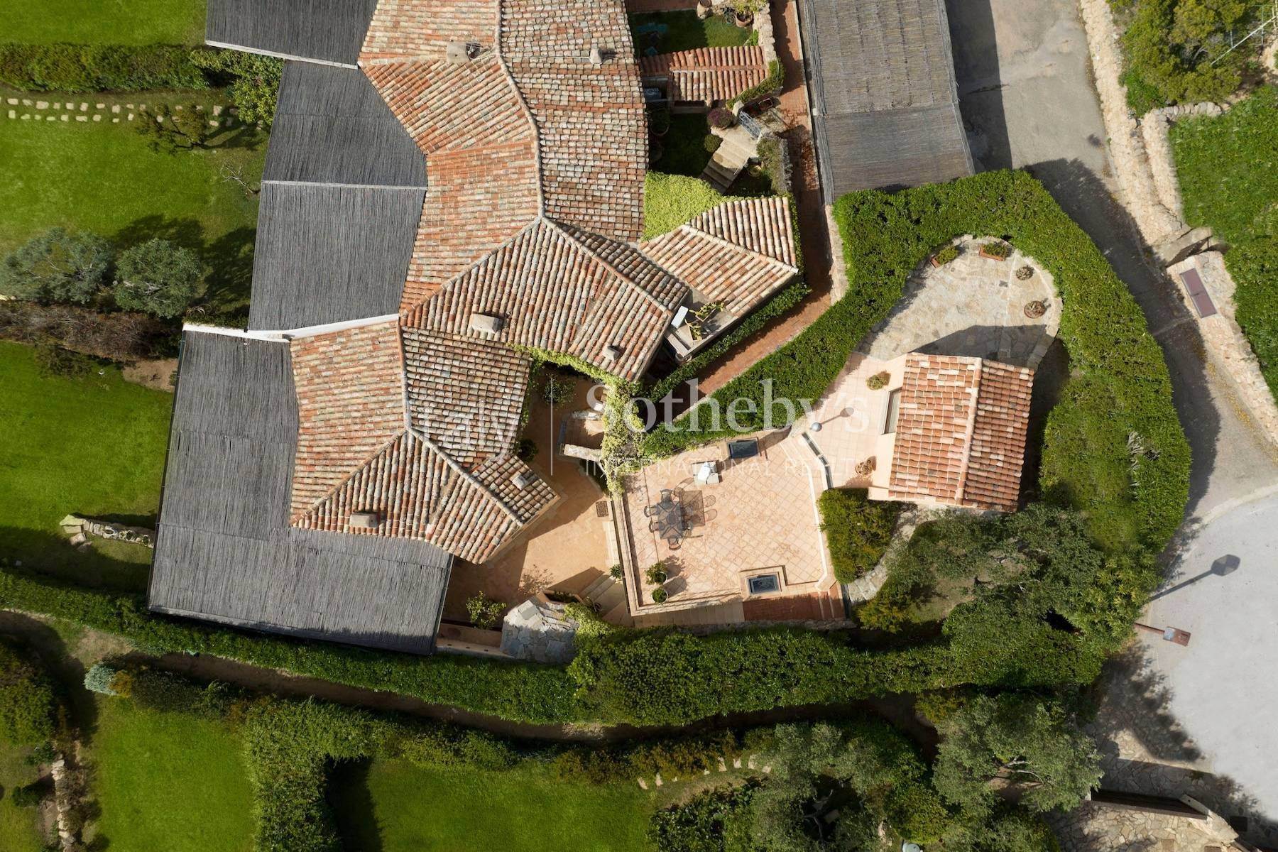 33. Apartments for Sale at Cozy and turnkey semi-detached villa on the Pevero Golf hill Porto Cervo, Sassari Italy